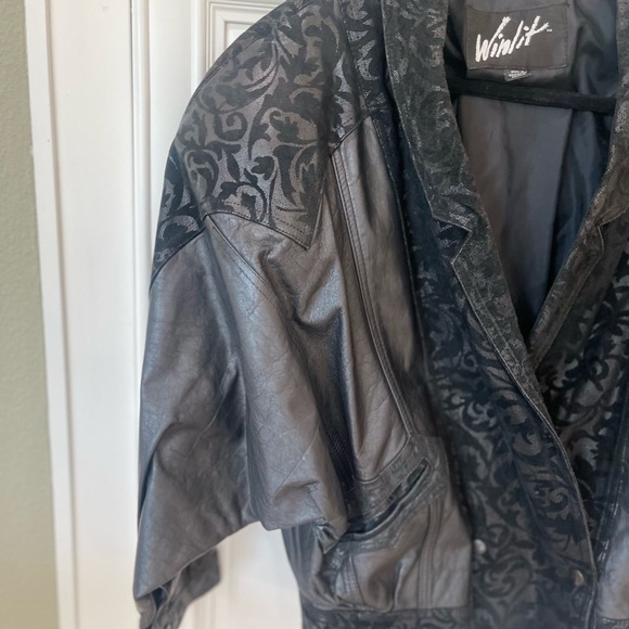 Winlit Women's Vintage Retro 80s 90s
Black Leather Jacket puffer, Size small - Picture 7 of 13